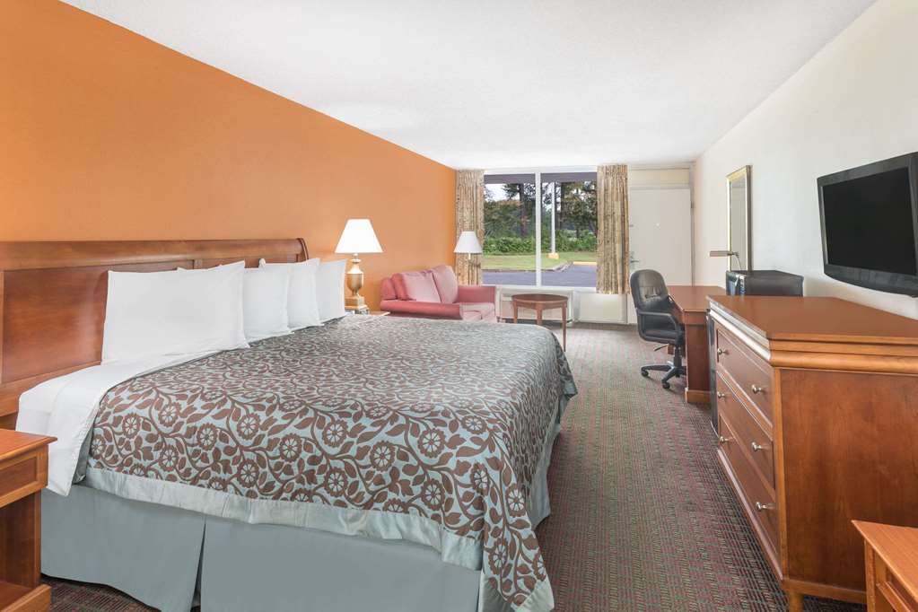 Days Inn by Wyndham Orangeburg South - photo 10