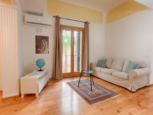 GuestHost Piazza San Domenico Central Apt near the Sea — 4-Star Luxury Hotel in Trapani, Italy