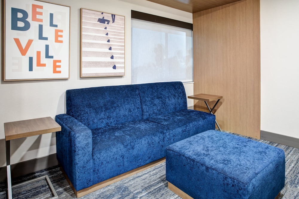 Holiday Inn Express Hotel & Suites Belleville by IHG - photo 63