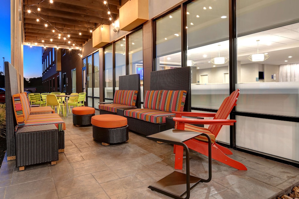 Home2 Suites by Hilton North Plano Hwy 75 - photo 45