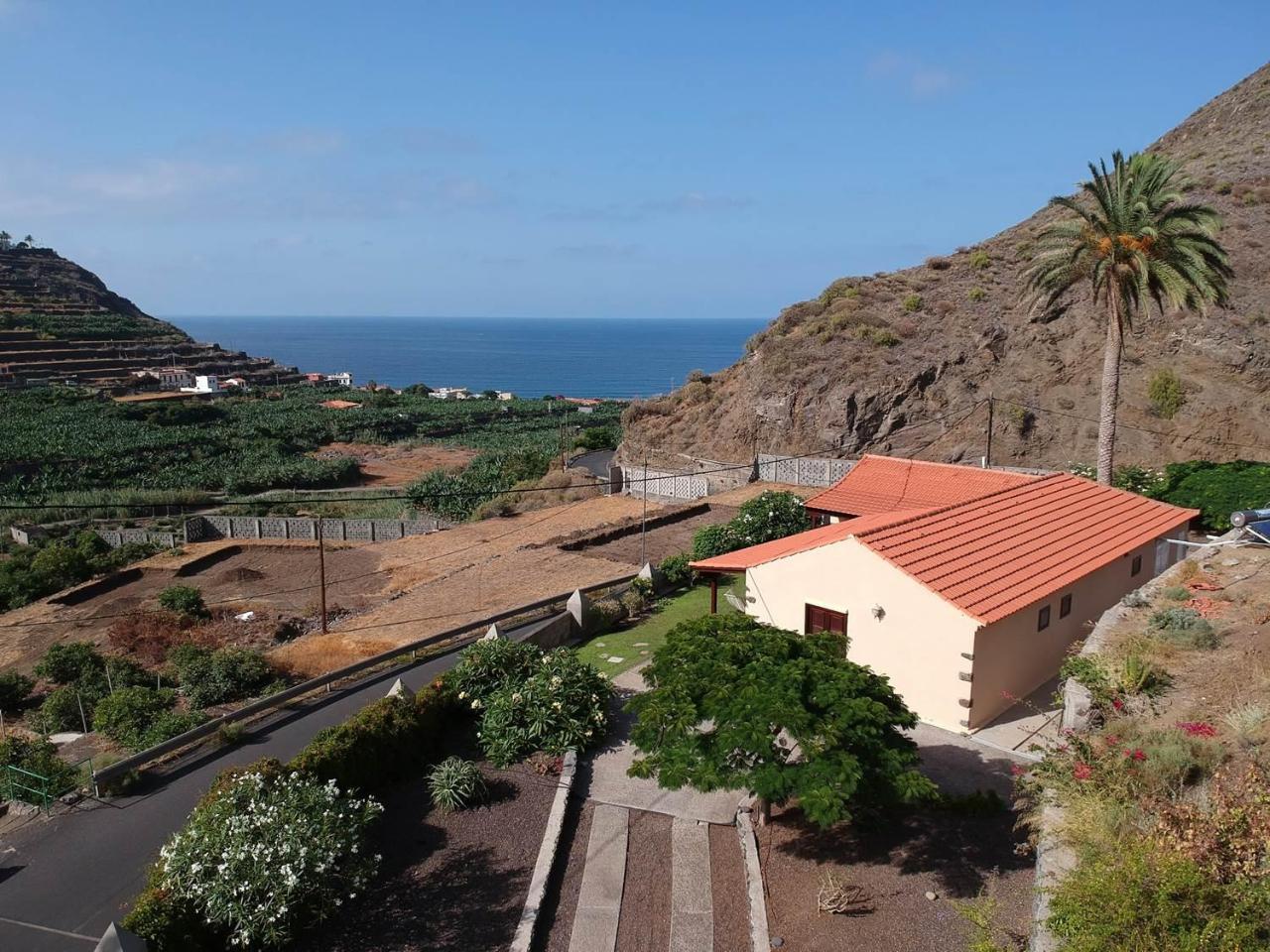 Gomera Garden. Vista Mar Altozano — hotel in Hermigua