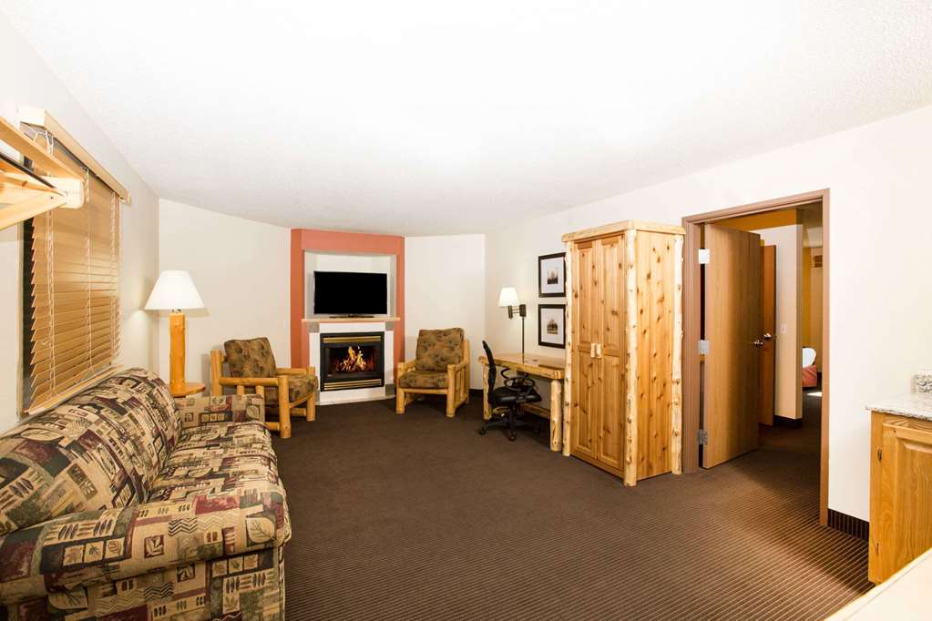 AmericInn by Wyndham Pequot Lakes - photo 23