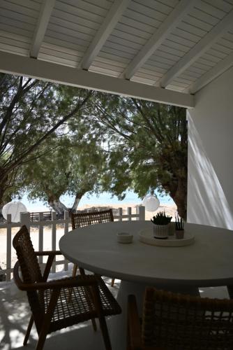 Kythnos Seaside House Flampouria — 4-Star Luxury Hotel in Kythnos, Greece