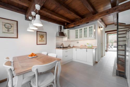 Charming patio house in San Lorenzo — 4-Star Luxury Hotel in Rome, Italy
