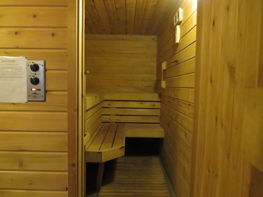 Indianhead Ironwood Motel - photo 40