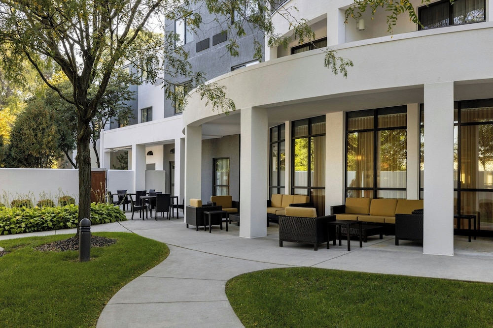 Courtyard by Marriott Harrisburg West Mechanicsburg - photo 33