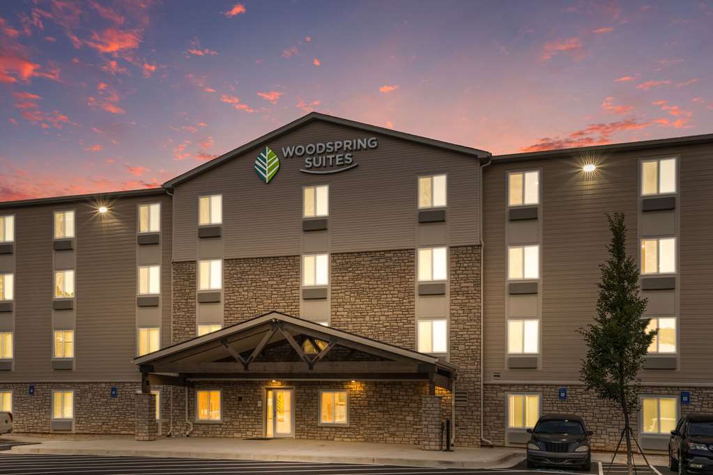 WoodSpring Suites Atlanta McDonough - photo 4