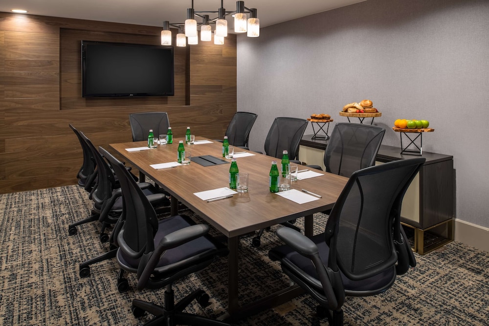Hilton Garden Inn Portland Lake Oswego - photo 21