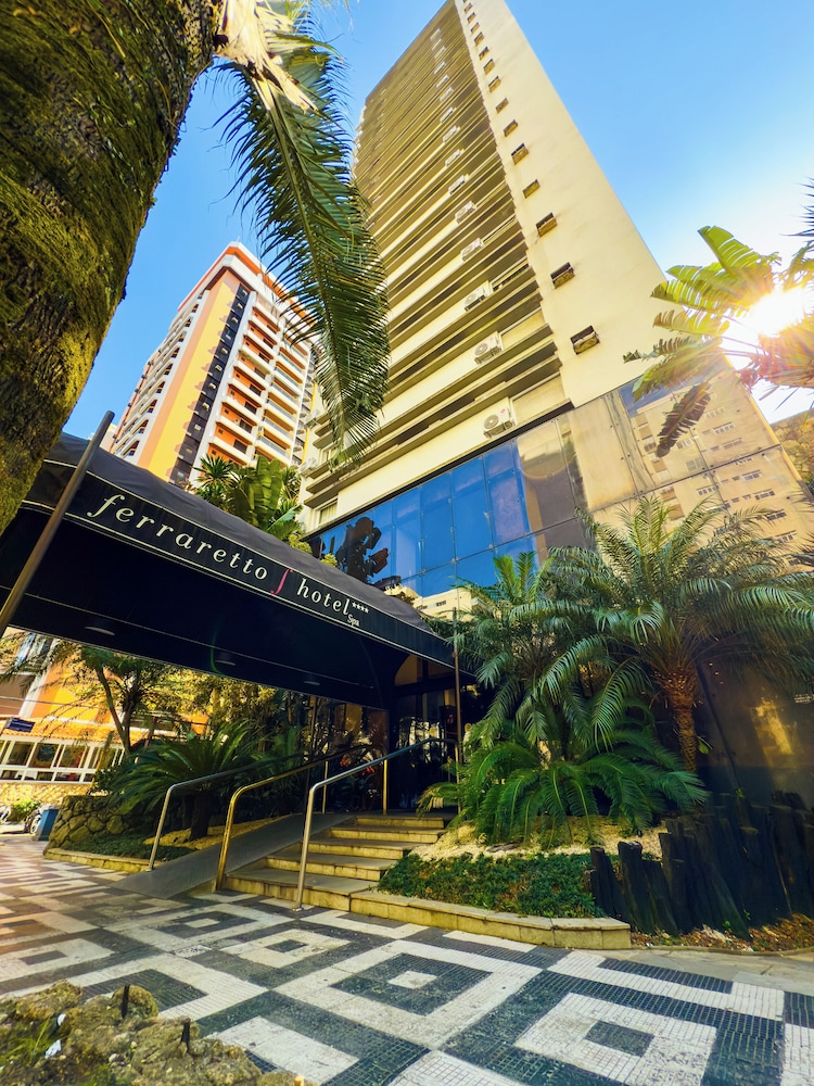 Ferraretto Guarujá Hotel & Spa in Guaruja, Brasil