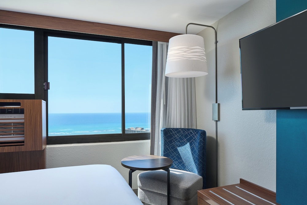 Holiday Inn Express Waikiki by IHG - photo 21