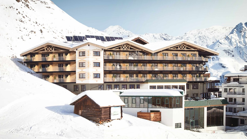 Hotel Edelweiss - carbon neutral hotel in Soelden
