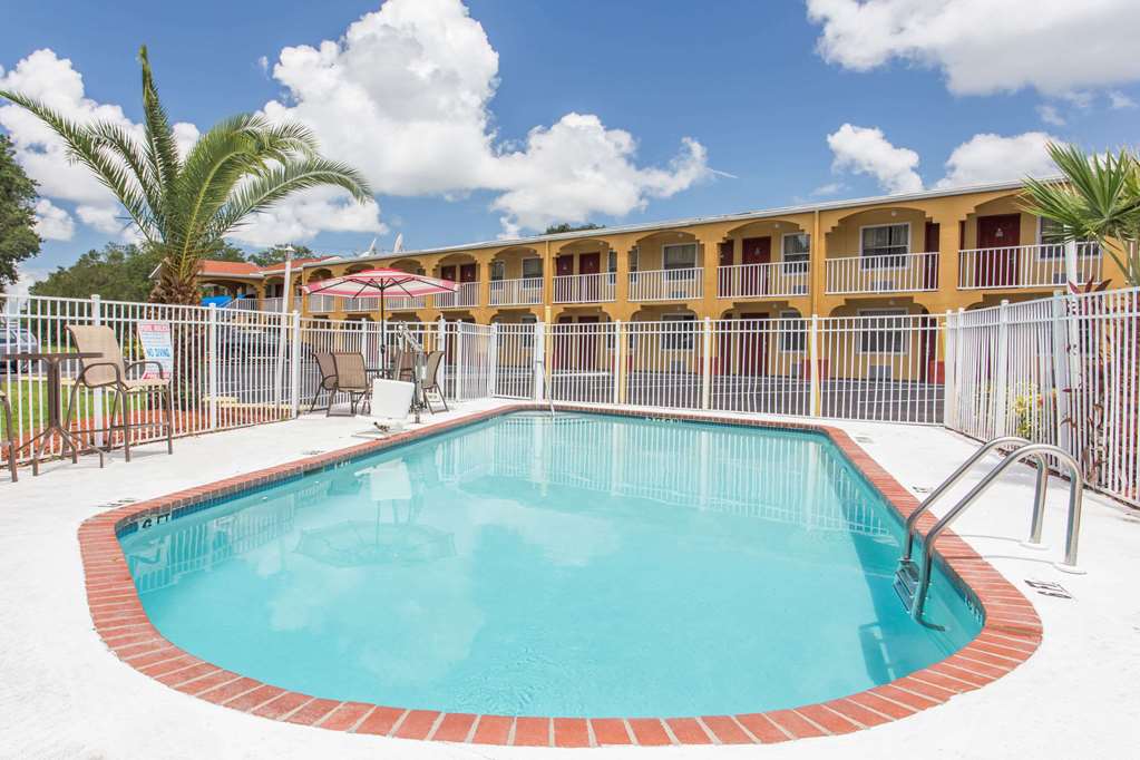 Days Inn by Wyndham Bradenton I 75 - photo 3