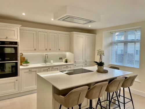 Edge Mere Apartment Bowness On Windermere — 4-Star Luxury Hotel in Windermere, United Kingdom
