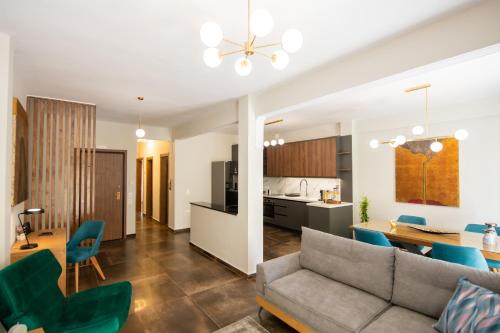 CenterStage1 Boutique Apartment Hemisphere1 Stylish Studio — 4-Star Luxury Hotel in Thessaloniki, Greece