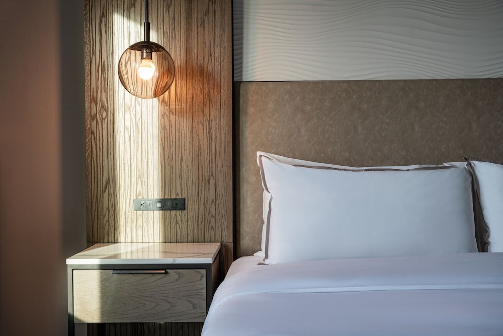 The Westin Sacramento Riverfront Hotel & Spa - photo 14