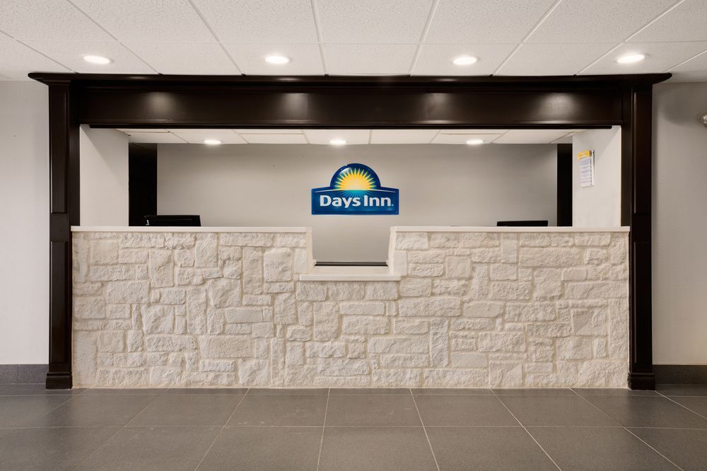 Hotel Kinder Express Near Coushatta Resort - featured photo