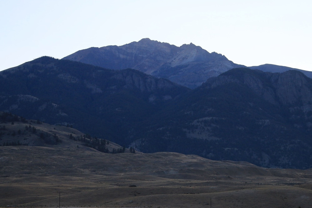 Yellowstone Big Rock Inn - photo 32