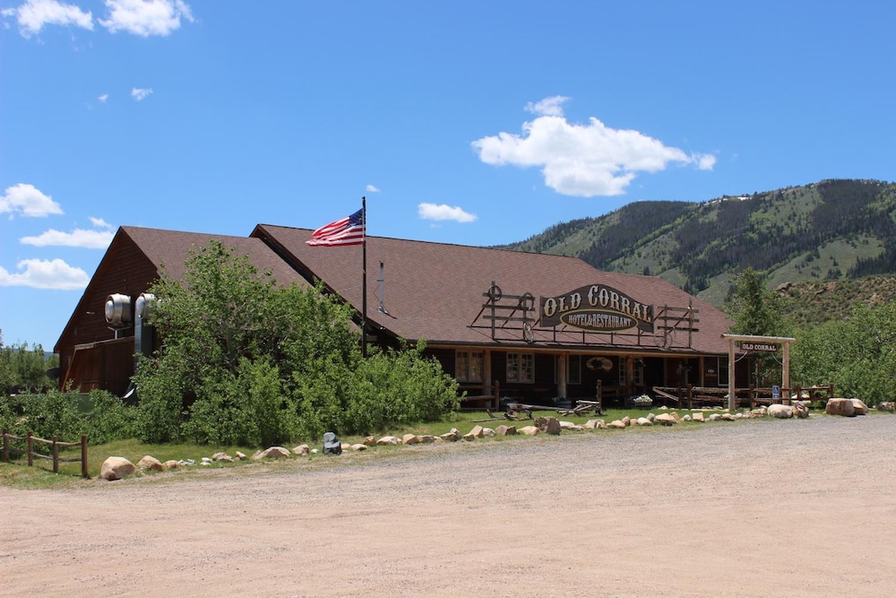 Old Corral Hotel & Steakhouse - photo 19
