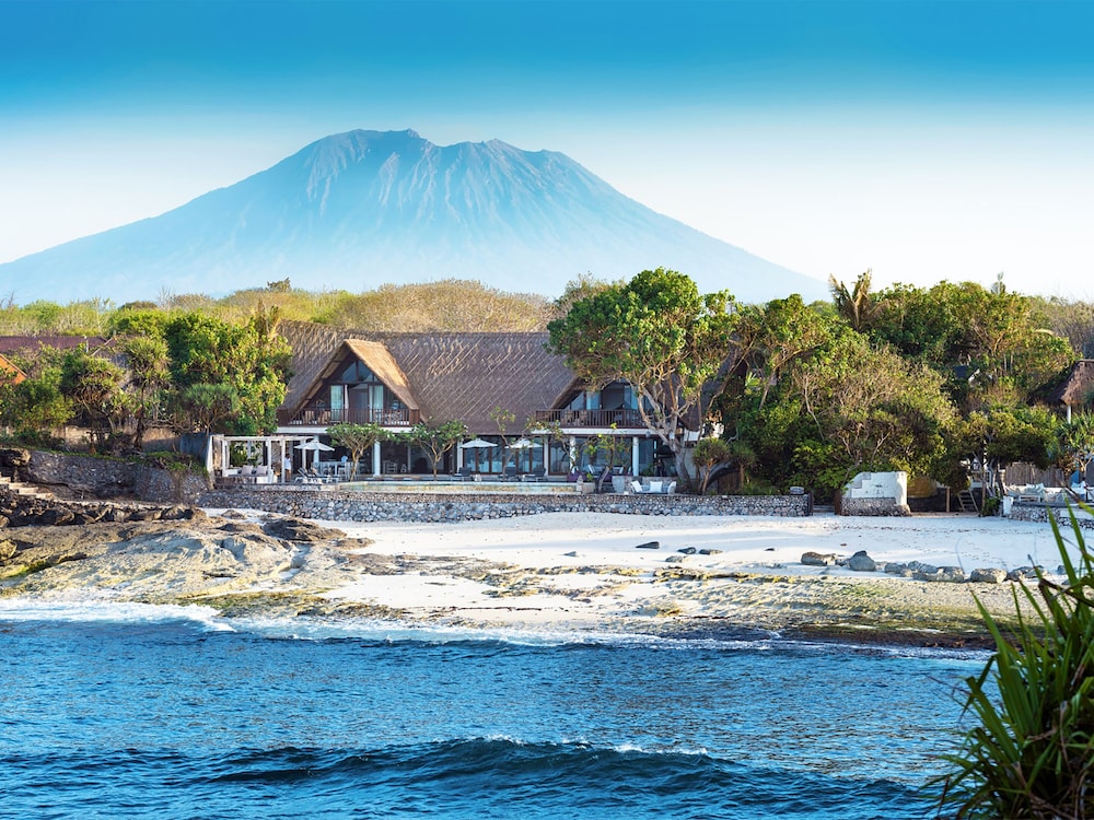 Villa Voyage — 5-Star Luxury Hotel in Bali, Indonesia
