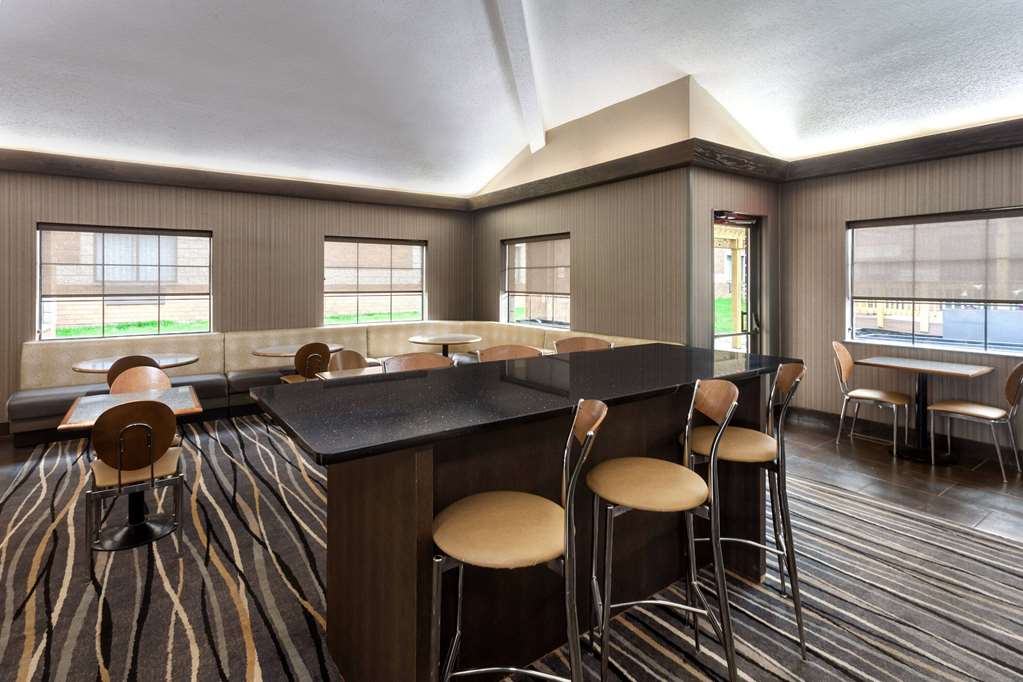 Super 8 by Wyndham Copley Akron - photo 11