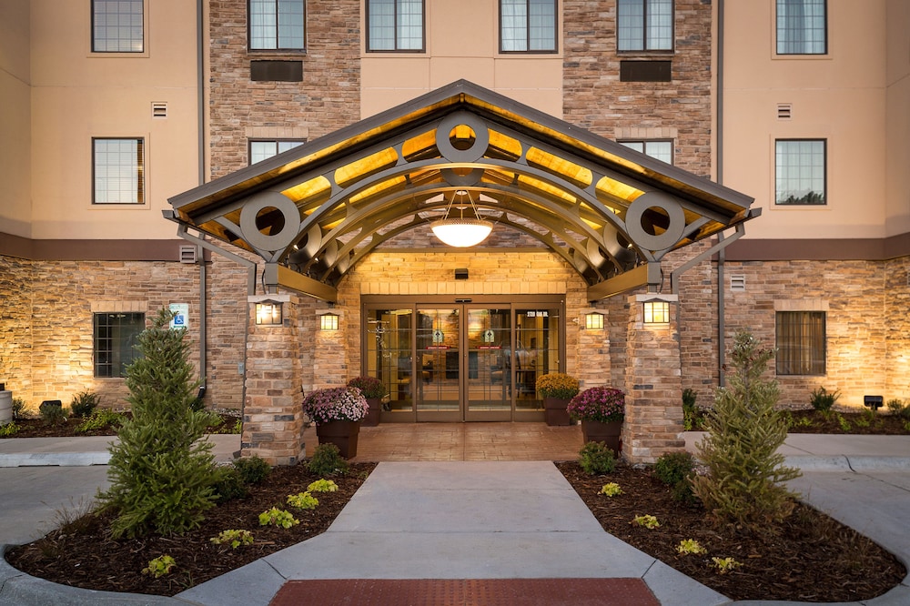 Staybridge Suites Omaha West by IHG - photo 35