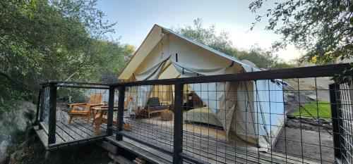 Gentle And Cozy Comfort In An Off Grid Retreat — Fallbrook