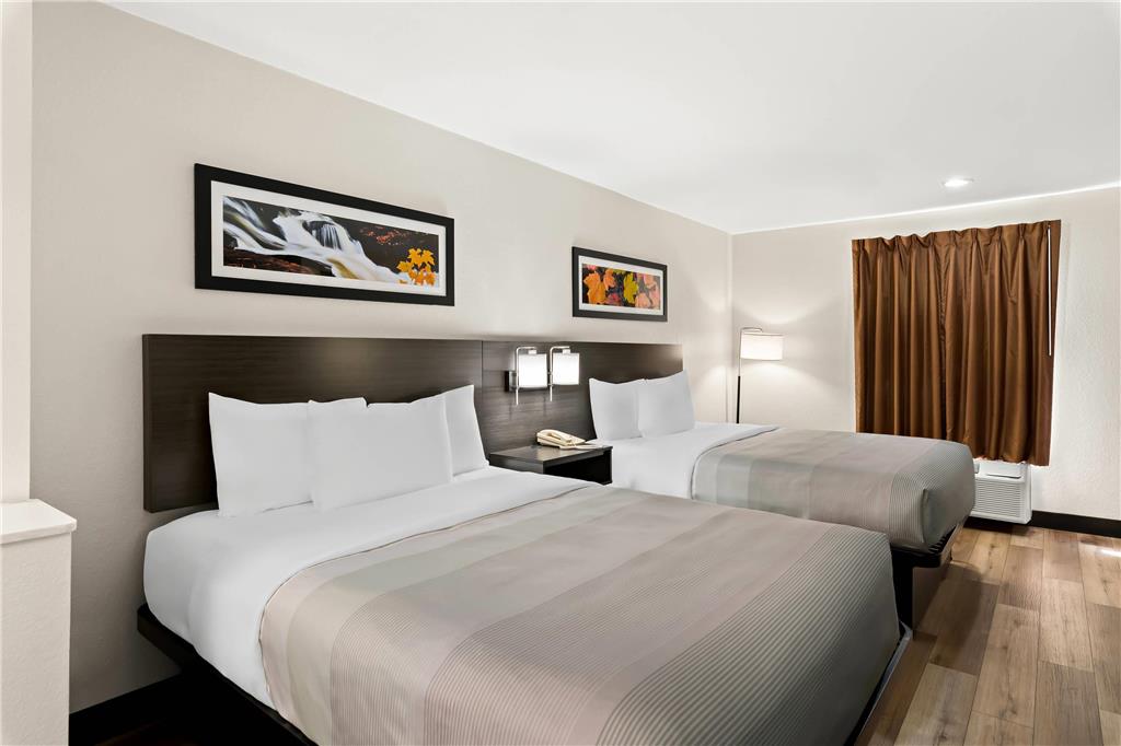 Quality Inn & Suites - photo 30