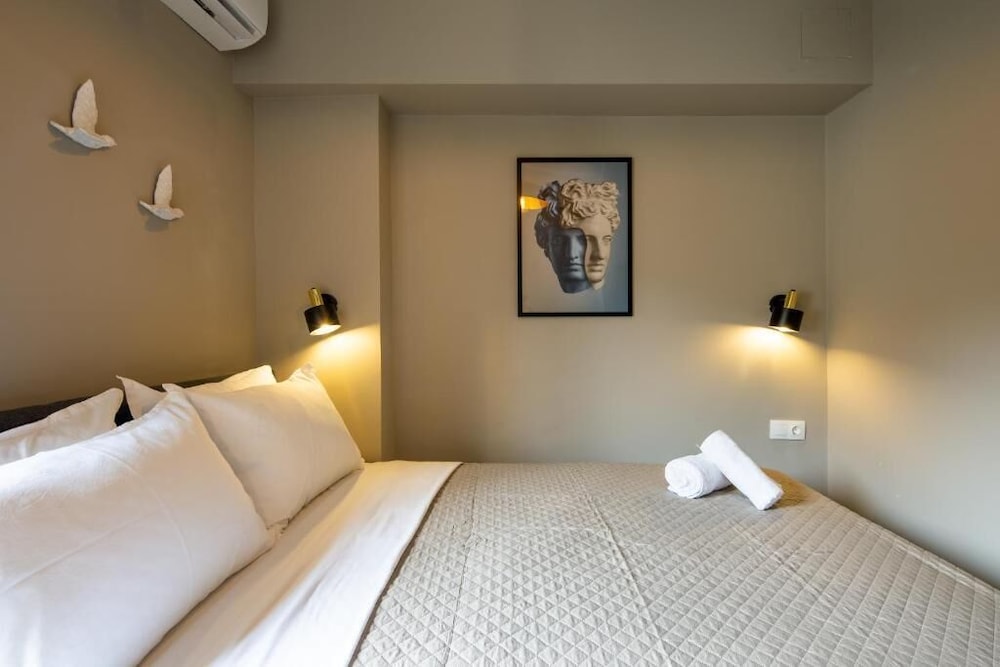 The Acropolis Pathway — 4-Star Luxury Hotel in Athens, Greece