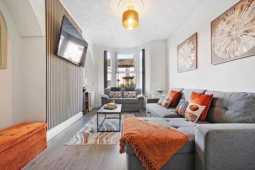Miranda House Air Host & Stay Sleeps 7 — 4-Star Luxury Hotel in Liverpool, United Kingdom