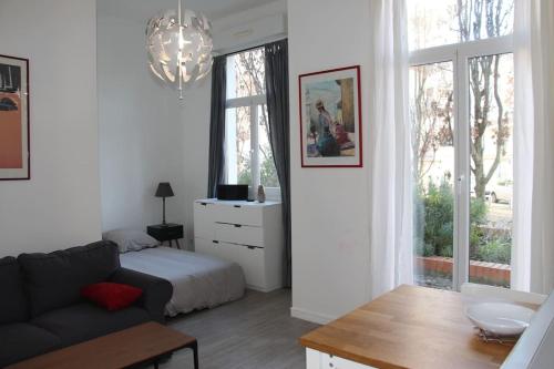 Studio 30 M2 a Eaubonne Avec Parking Prive a 25 Min de Paris — hotel in Eaubonne