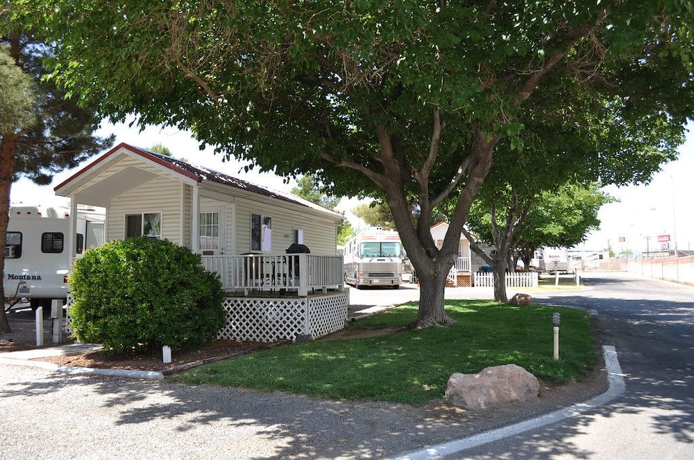 Thousand Trails Las Vegas RV Resort - photo 18