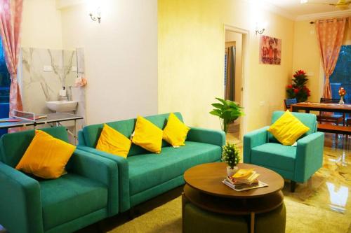 Elegant 3BHK Apt near Gachibowli with All Amenities — 4-Star Luxury Hotel in Hyderabad, India