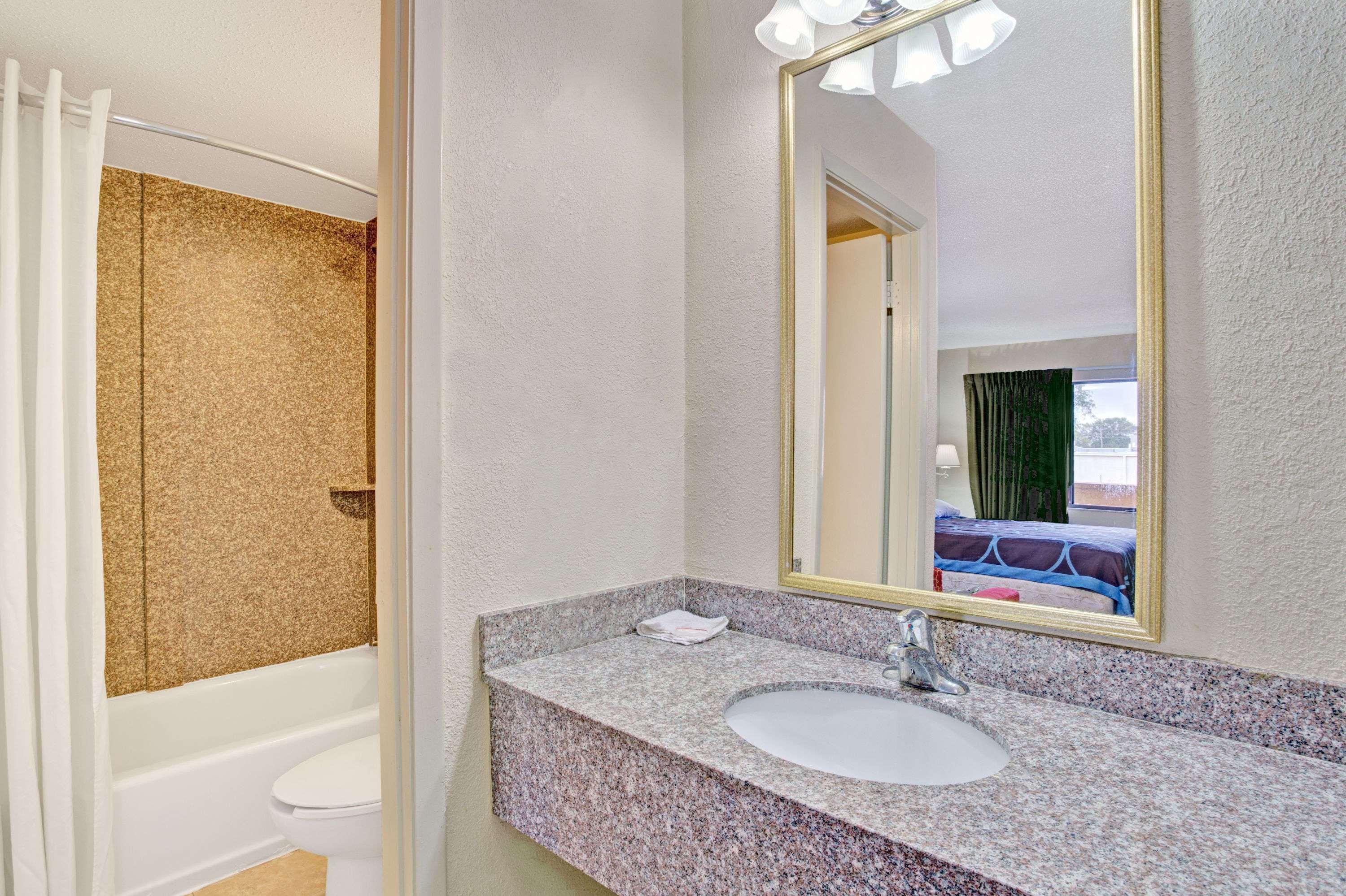 Super 8 by Wyndham Jacksonville Orange Park - photo 3