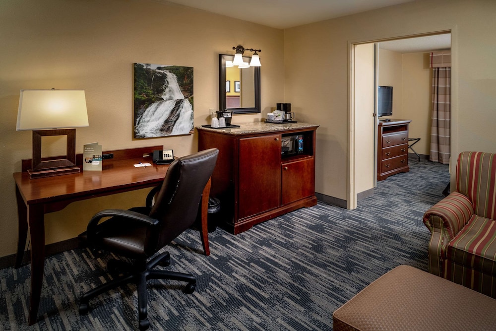 Country Inn & Suites by Radisson Charleston South WV - photo 13