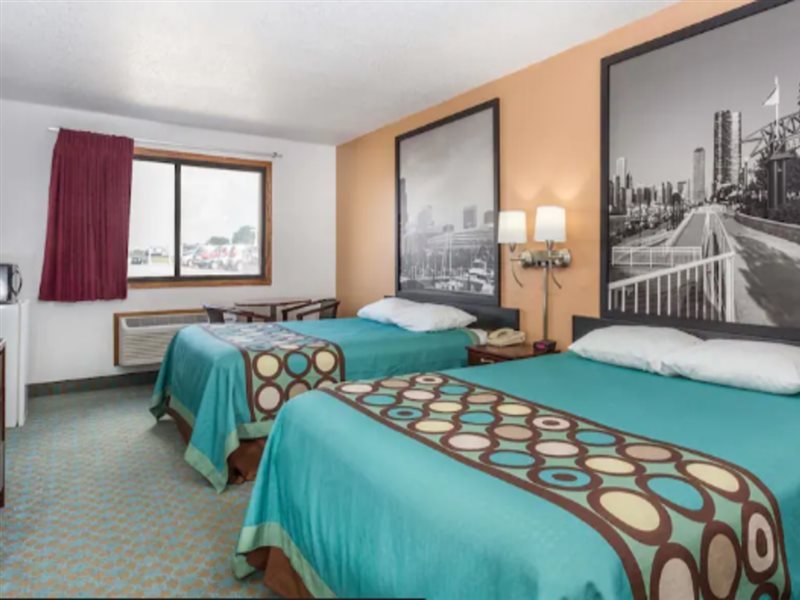 Super 8 by Wyndham Bourbonnais Kankakee Area - photo 6