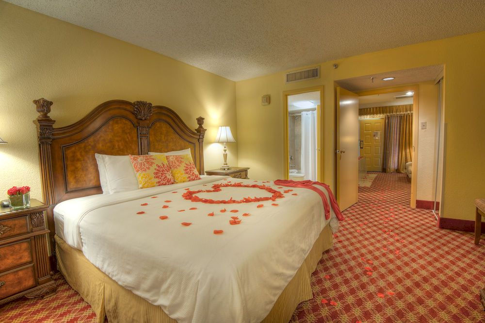 MCM Elegante Hotel and Suites - photo 5