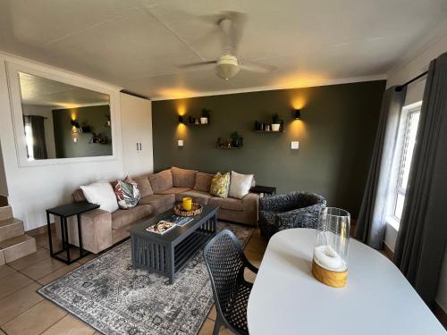Ballito Beachfront Resort 34 Chaka Chalets — 4-Star Luxury Hotel in Ballito, South Africa