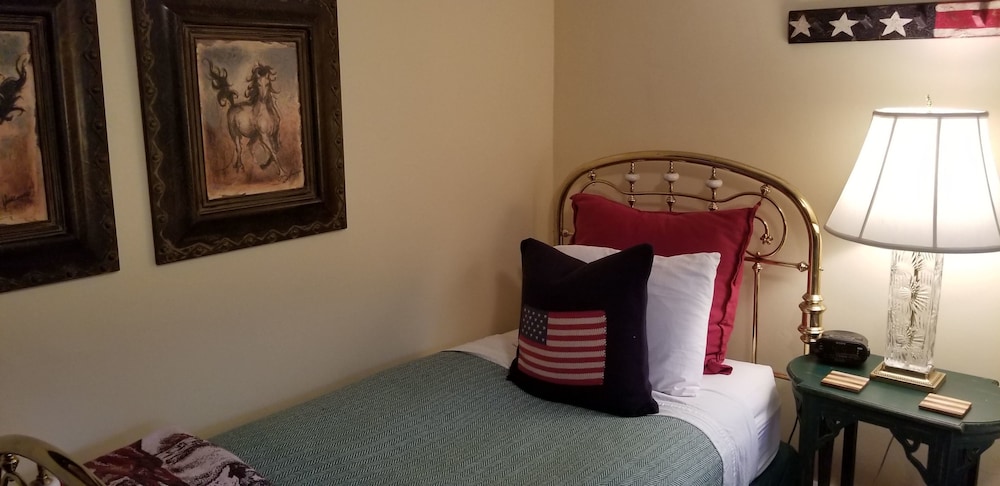 Inn at Clearwater Pond - photo 27