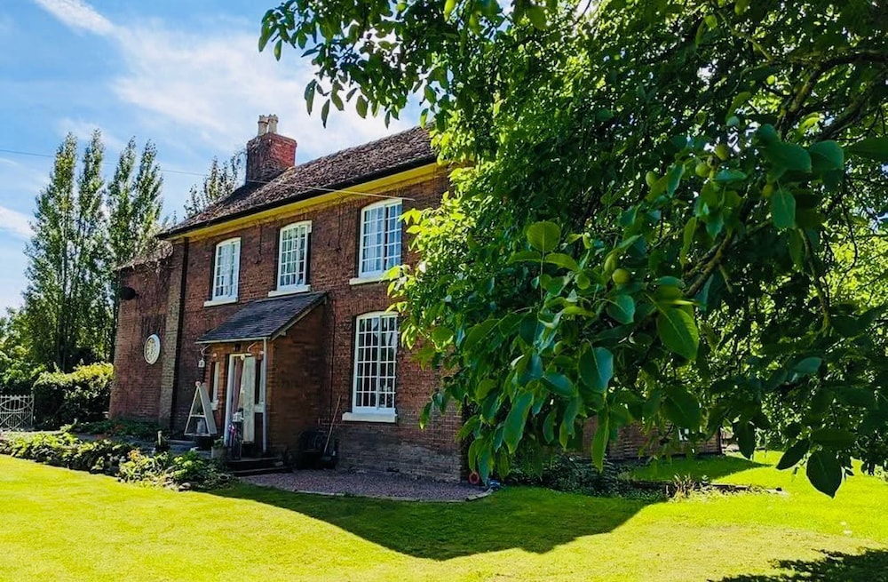 Church Farm Guest House — 4-Star Luxury Hotel in Telford, United Kingdom