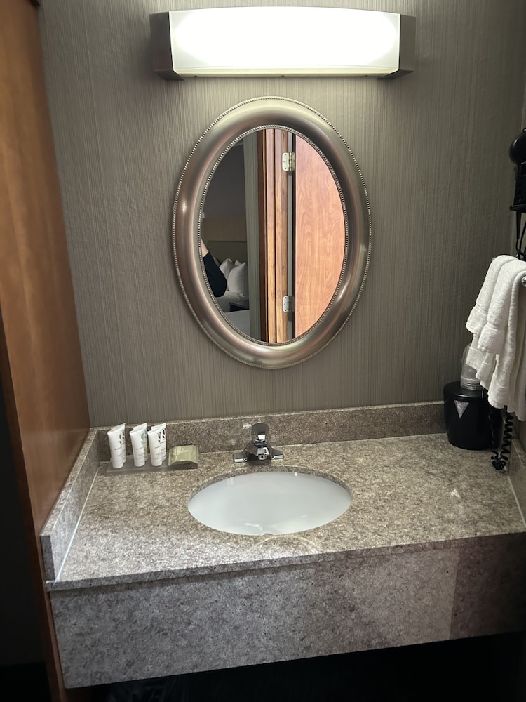 Country Inn & Suites by Radisson Delta Park North Portland - photo 28