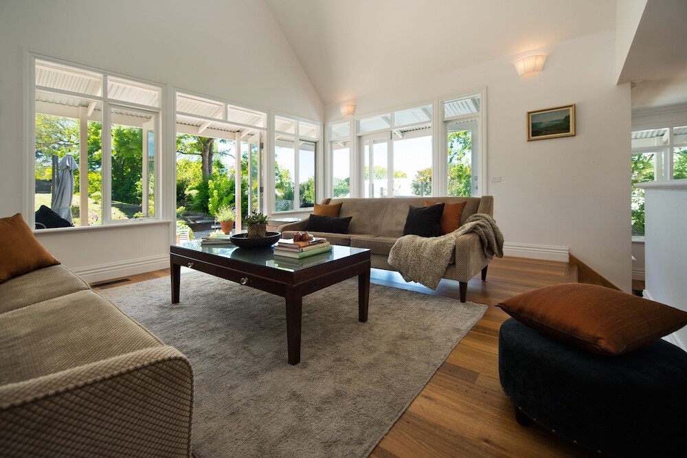 Sades - carbon neutral hotel in Daylesford