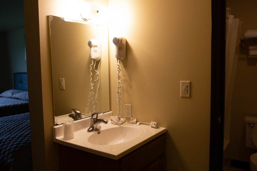 East Grand Inn - photo 30