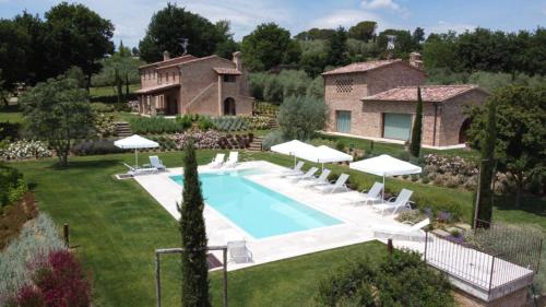 Villa Ripa by Mmega — 4-Star Luxury Hotel in Foiano Della Chiana, Italy