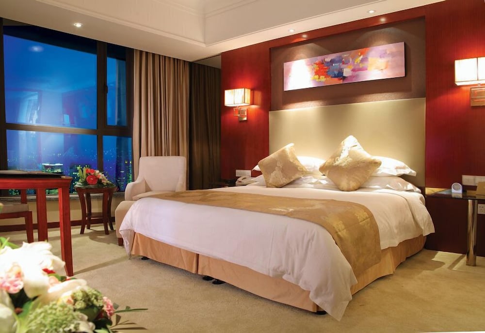 Yuloon Hotel Shanghai — 4-Star Luxury Hotel in Shanghai, People's Republic of China