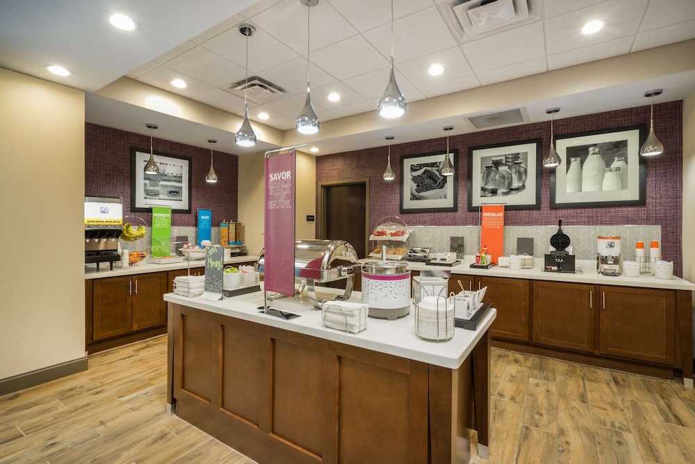 Hampton Inn Newport - photo 28