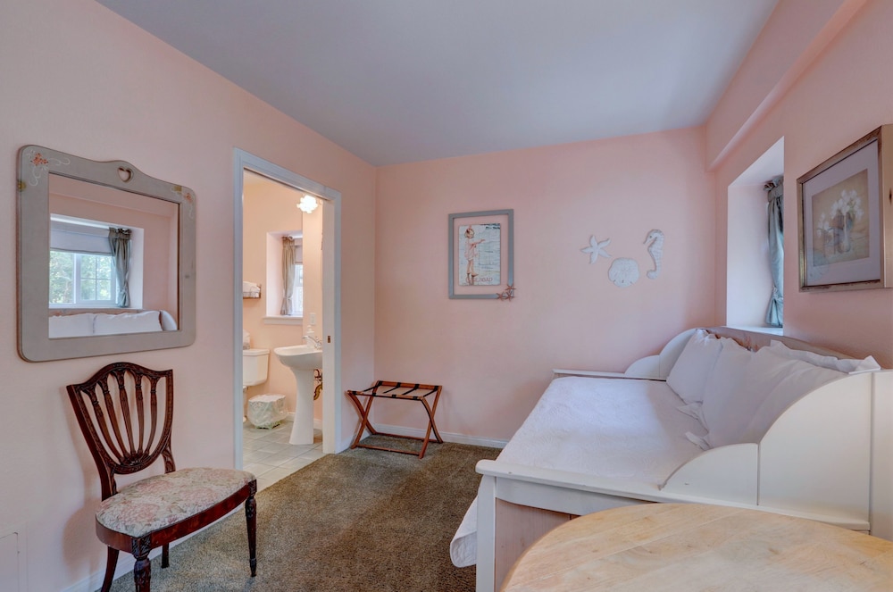Pelican Cove Inn - photo 49