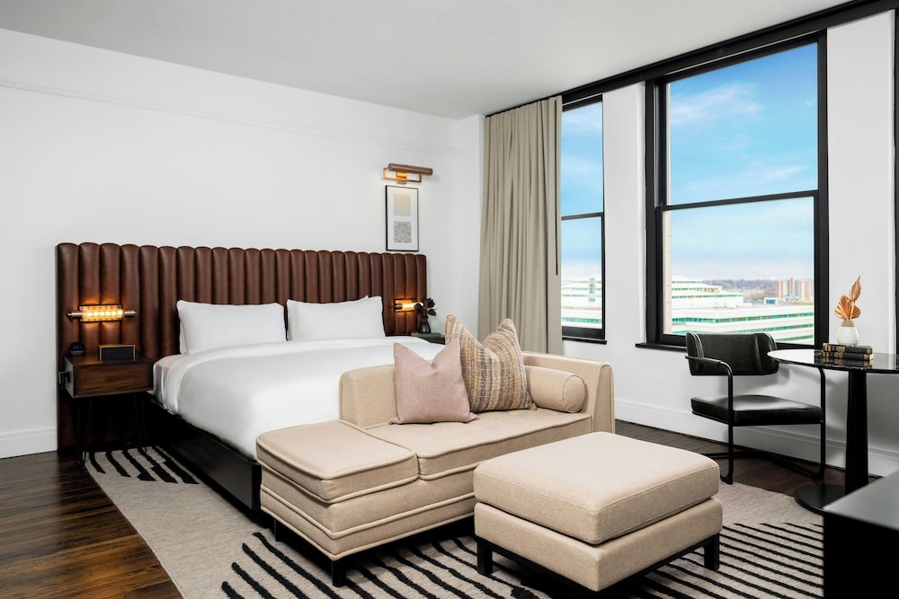 Surety Hotel Autograph Collection - photo 21