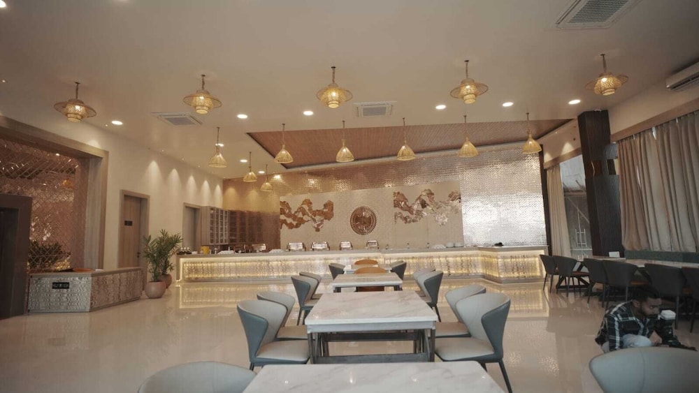 The Riverside Inn in Vidisha, India