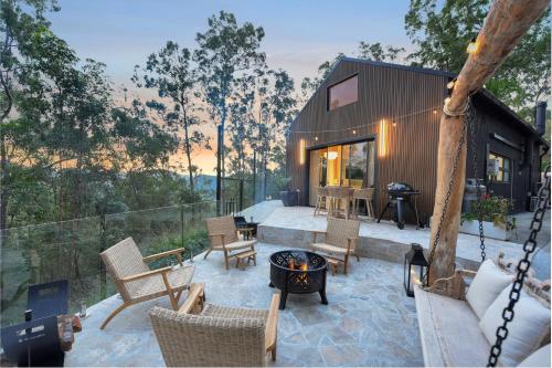 Brand New Gold Coast Luxury Retreat — Mudgeeraba