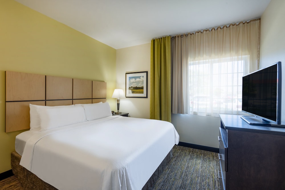 Candlewood Suites Springfield Medical District - photo 15